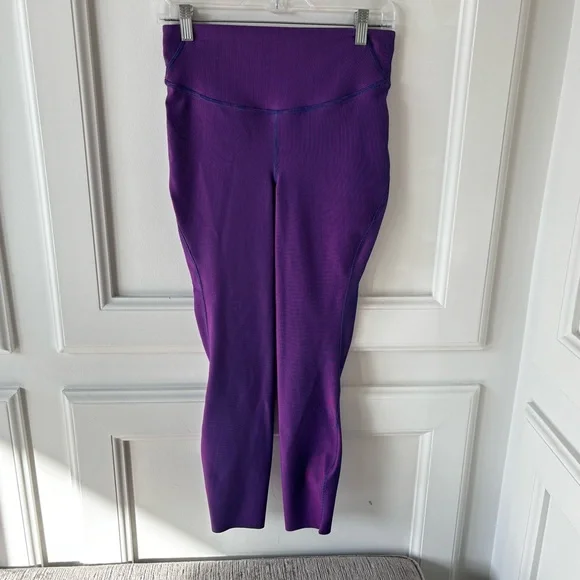 Lululemon Base Pace High Rise Tight 25” – Two-Tone Ribbed Size 8 - Picture 6 of 16